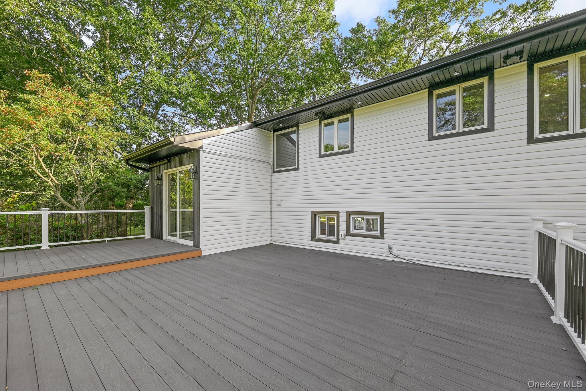 4 Wintergreen Drive, Melville, NY 11747