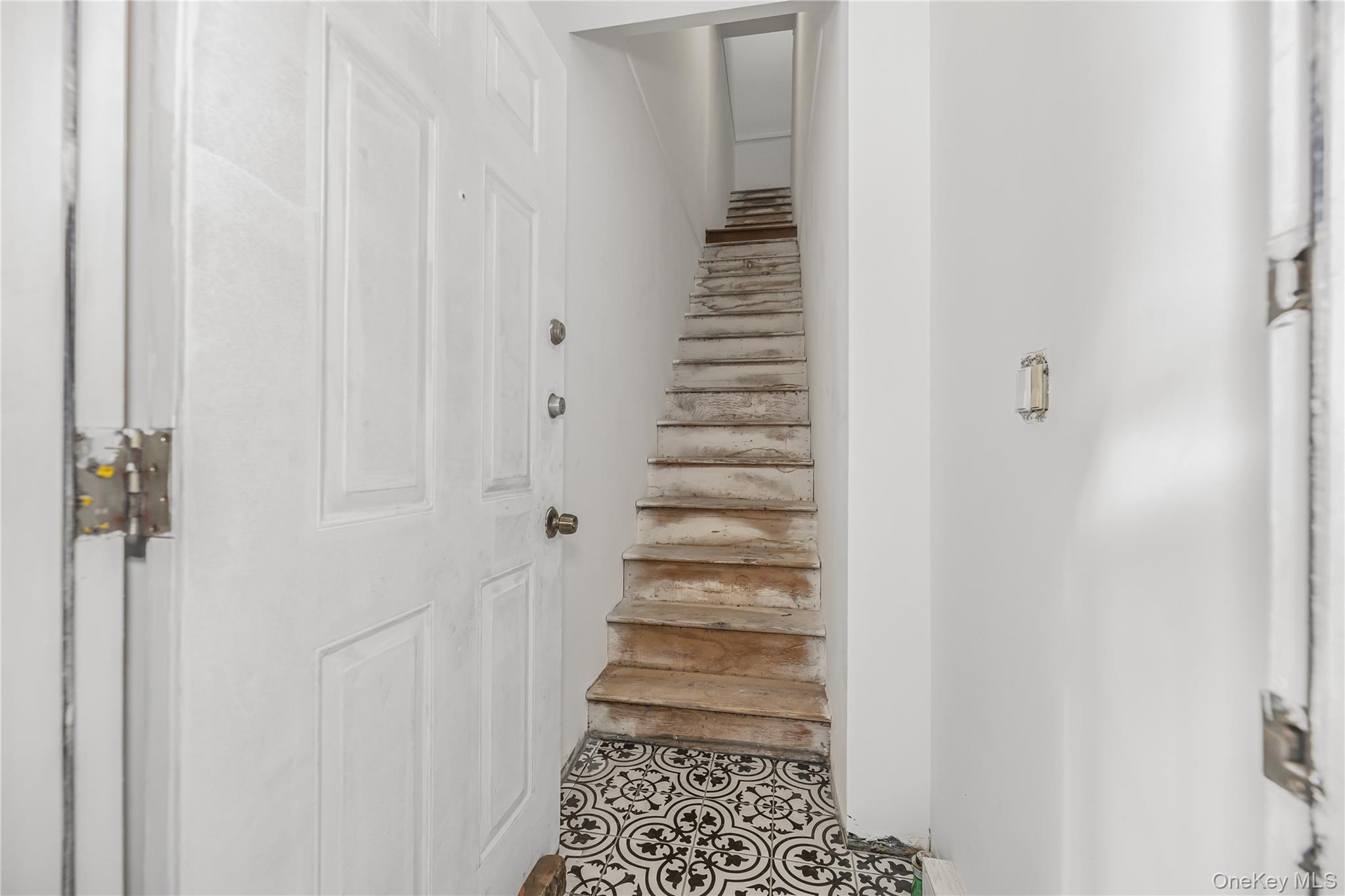 975 E 178th Street, Bronx, NY 10460