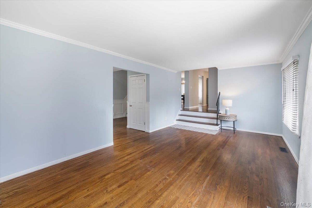 107 Tennyson Drive, Nanuet, NY 10954