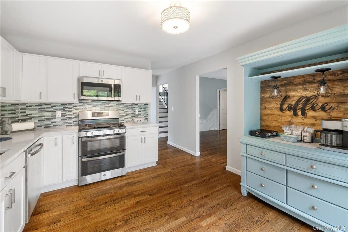 107 Tennyson Drive, Nanuet, NY 10954