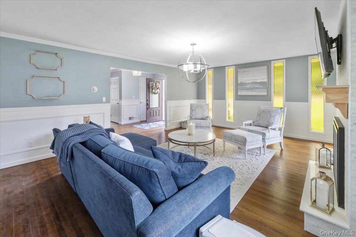 107 Tennyson Drive, Nanuet, NY 10954