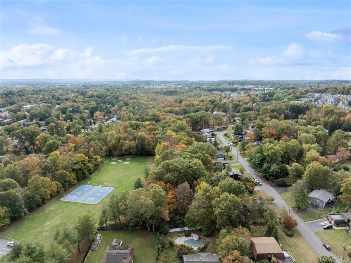 107 Tennyson Drive, Nanuet, NY 10954