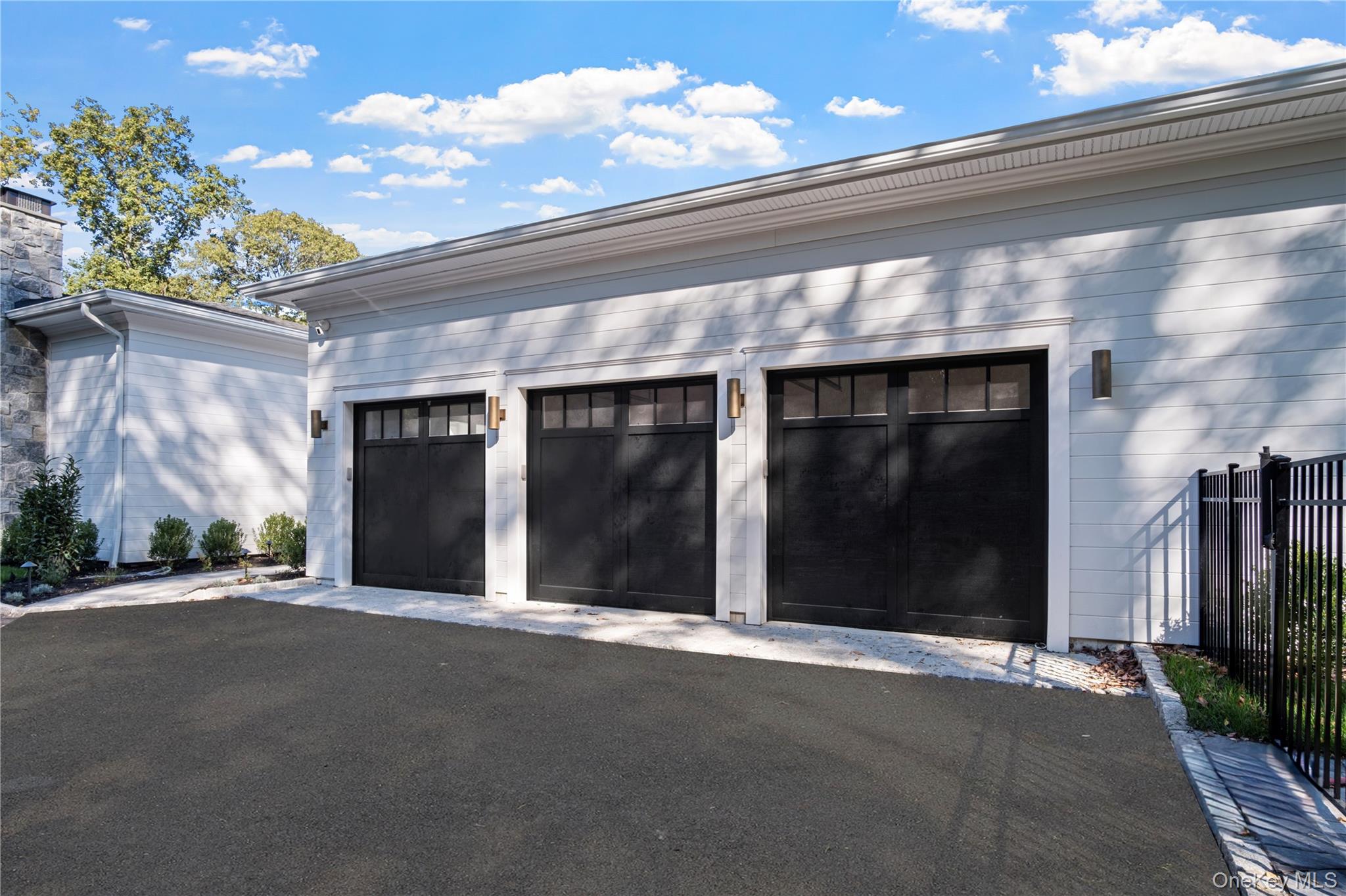 523 Long Beach Road, Nissequogue, NY 11780