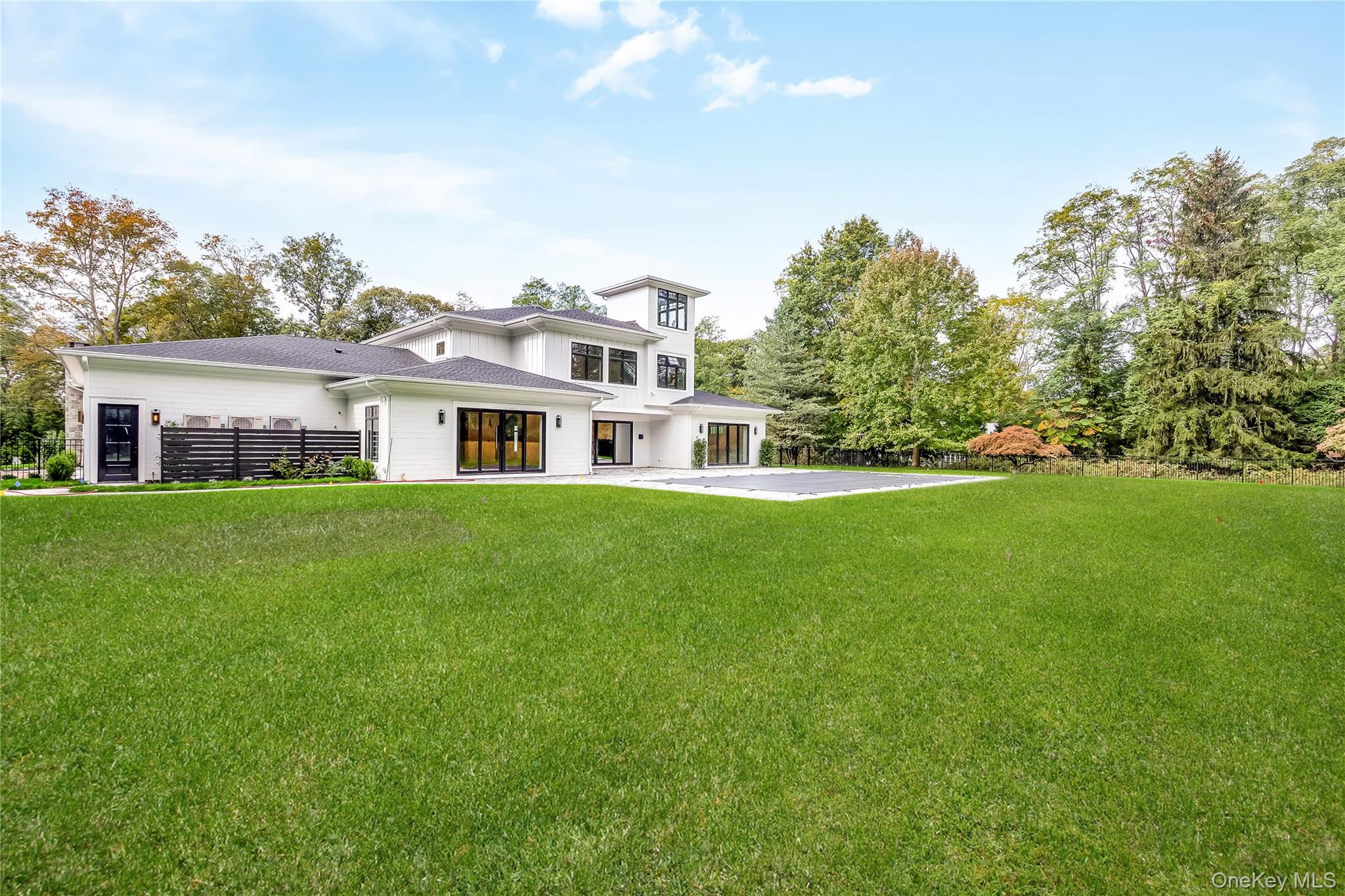 523 Long Beach Road, Nissequogue, NY 11780