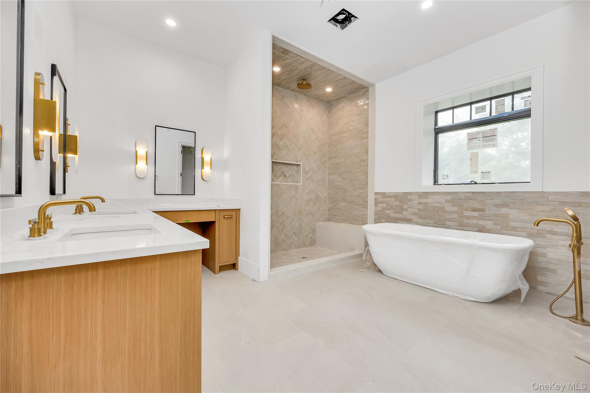 523 Long Beach Road, Nissequogue, NY 11780