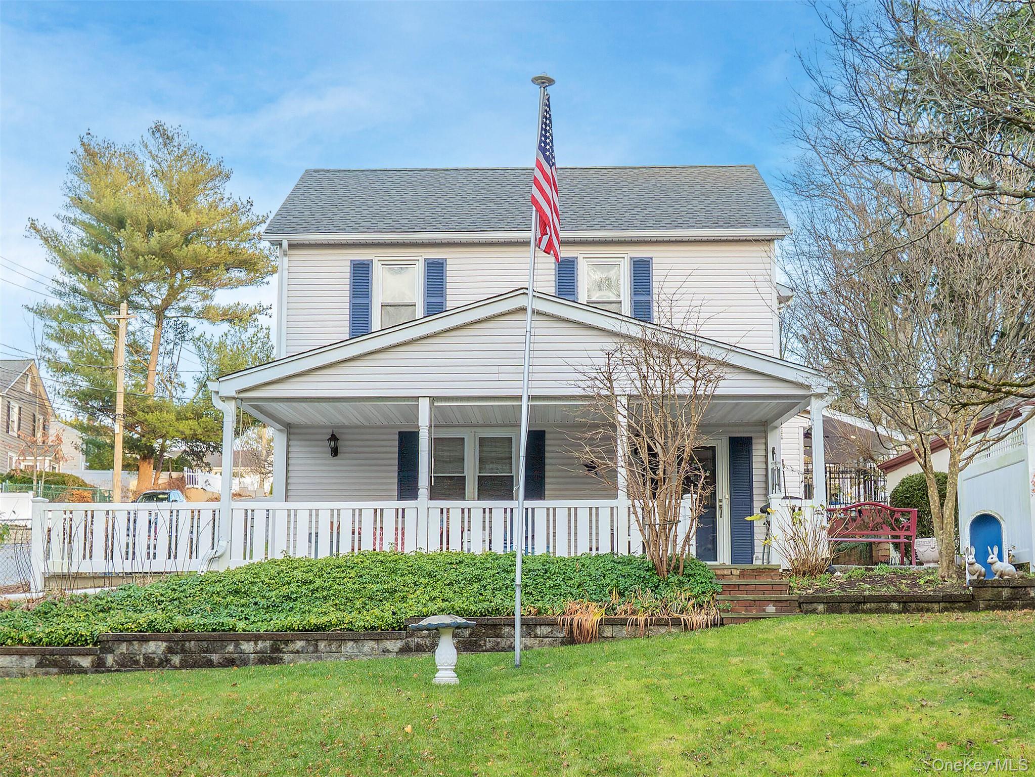 119 Cross Street, Locust Valley, NY 11560