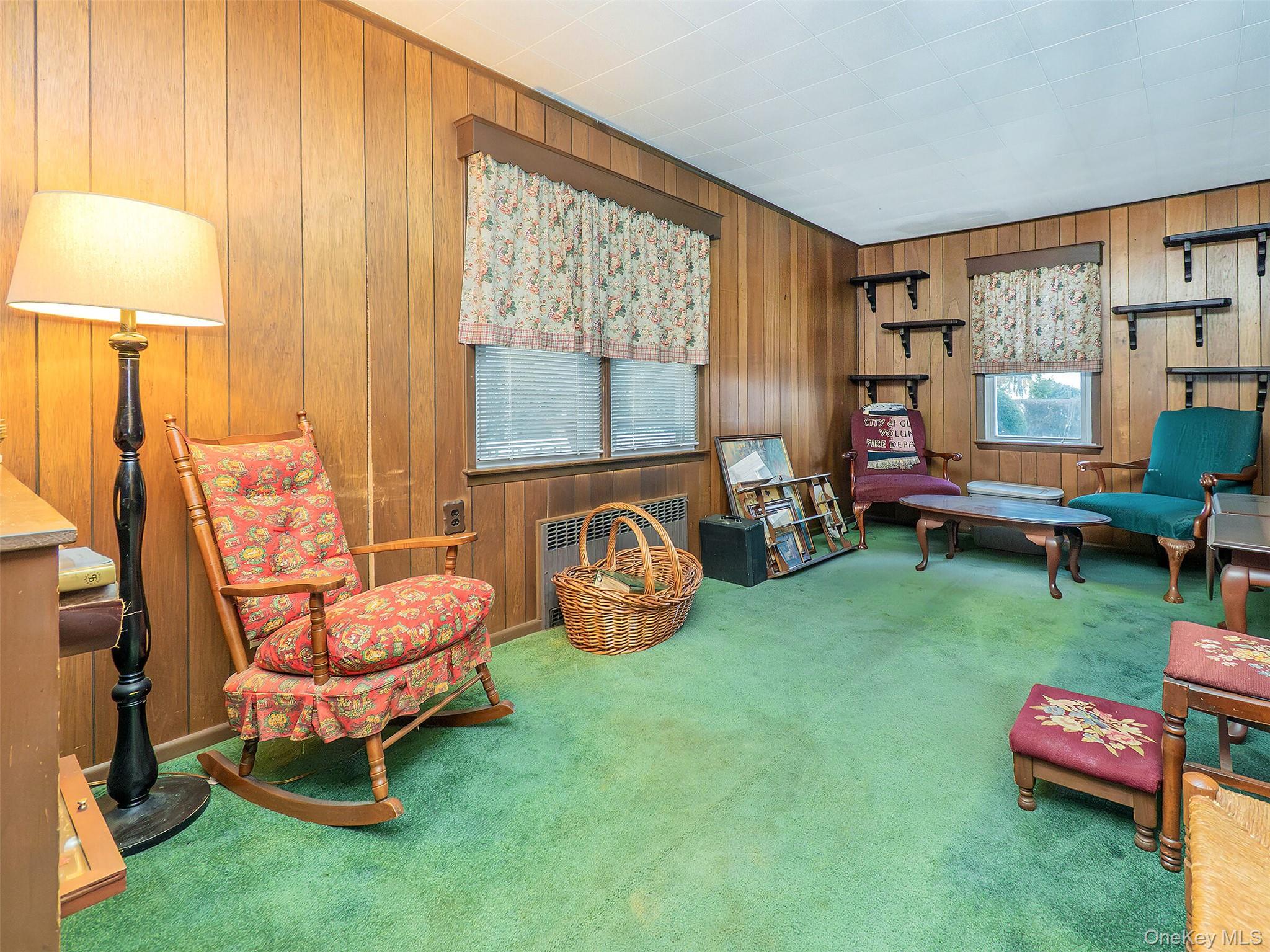 119 Cross Street, Locust Valley, NY 11560