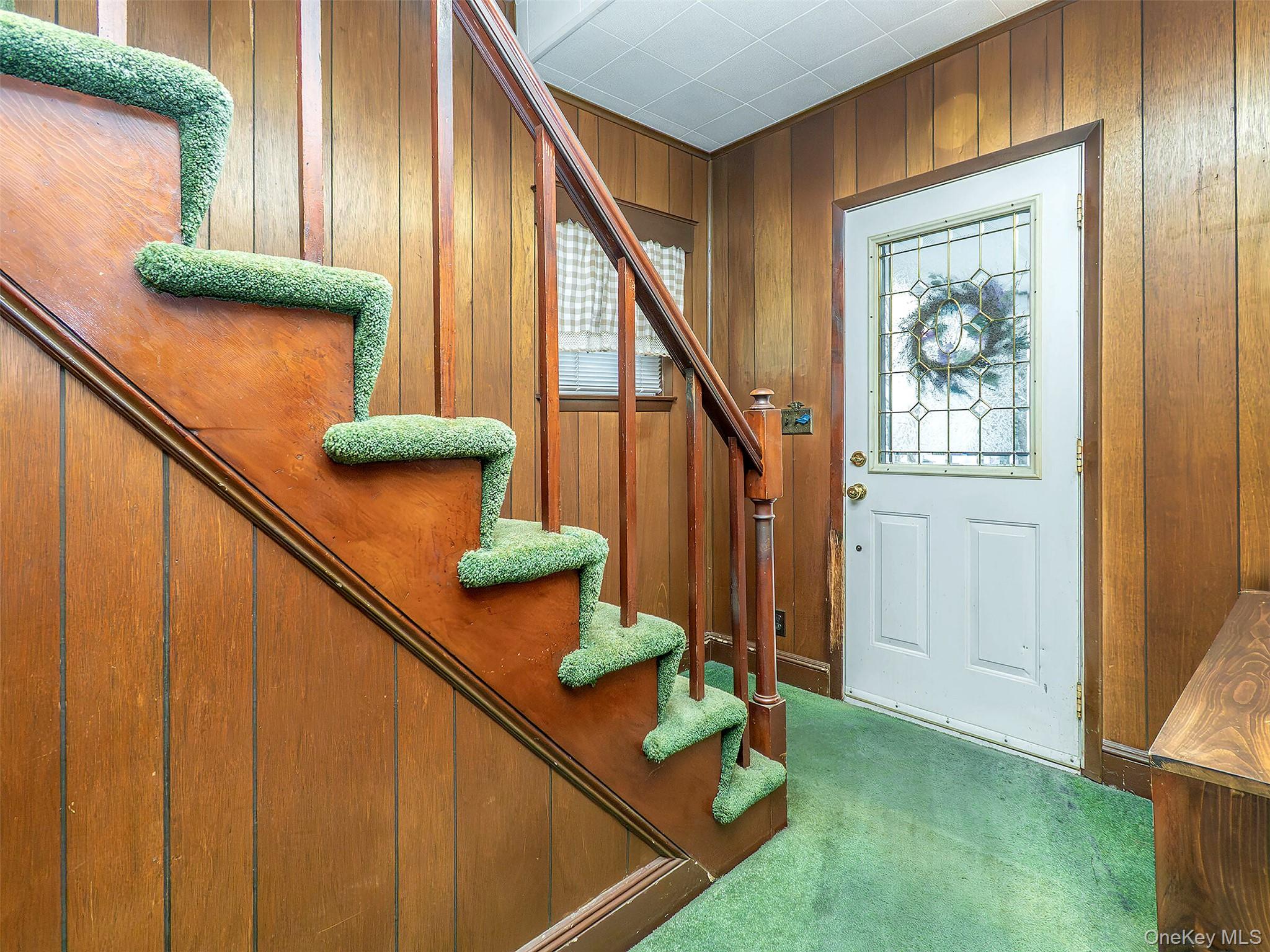 119 Cross Street, Locust Valley, NY 11560