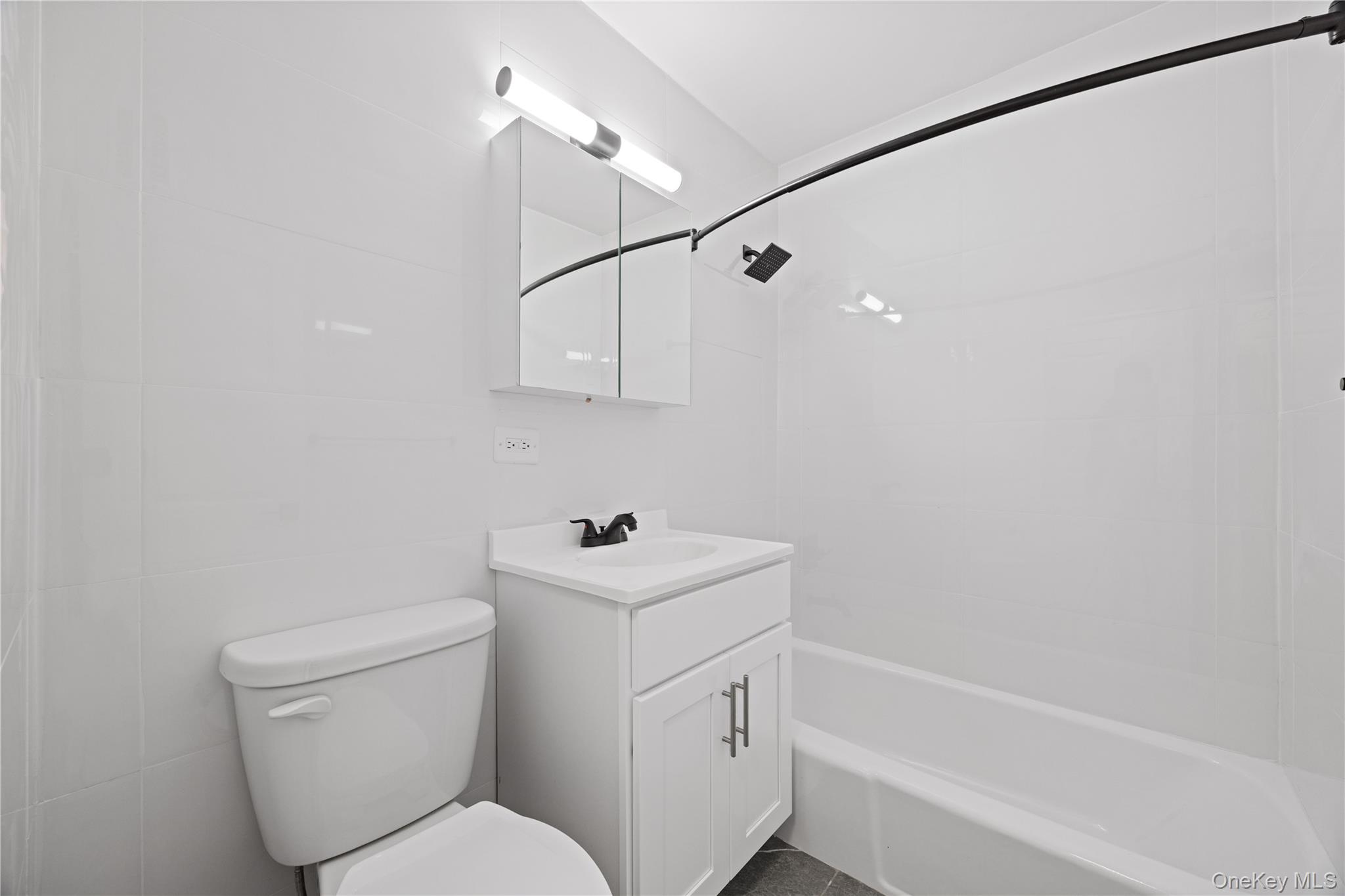 2550 Olinville Avenue # 4F, Bronx, NY 10467