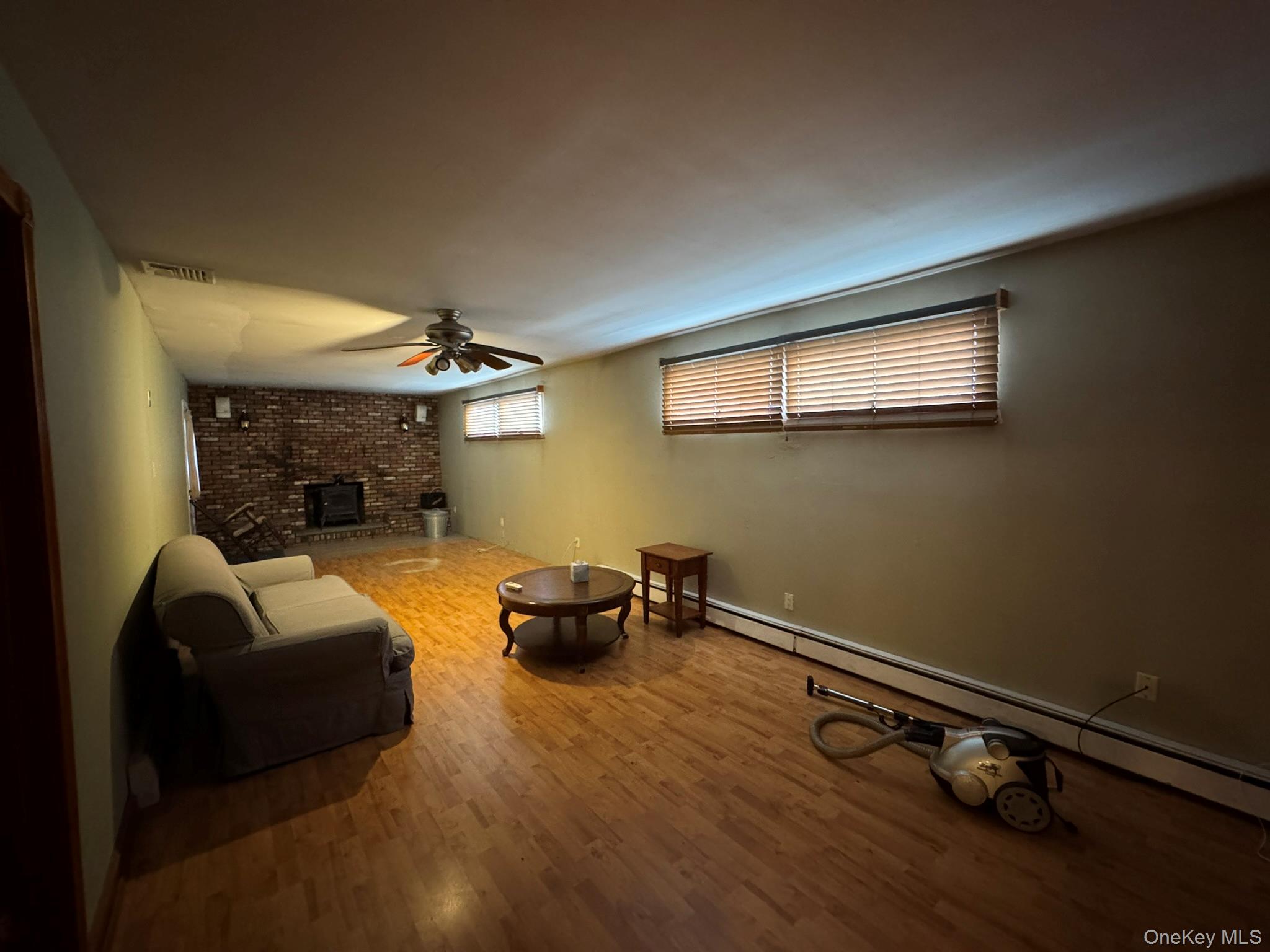 41 Broadway, Shirley, NY 11967