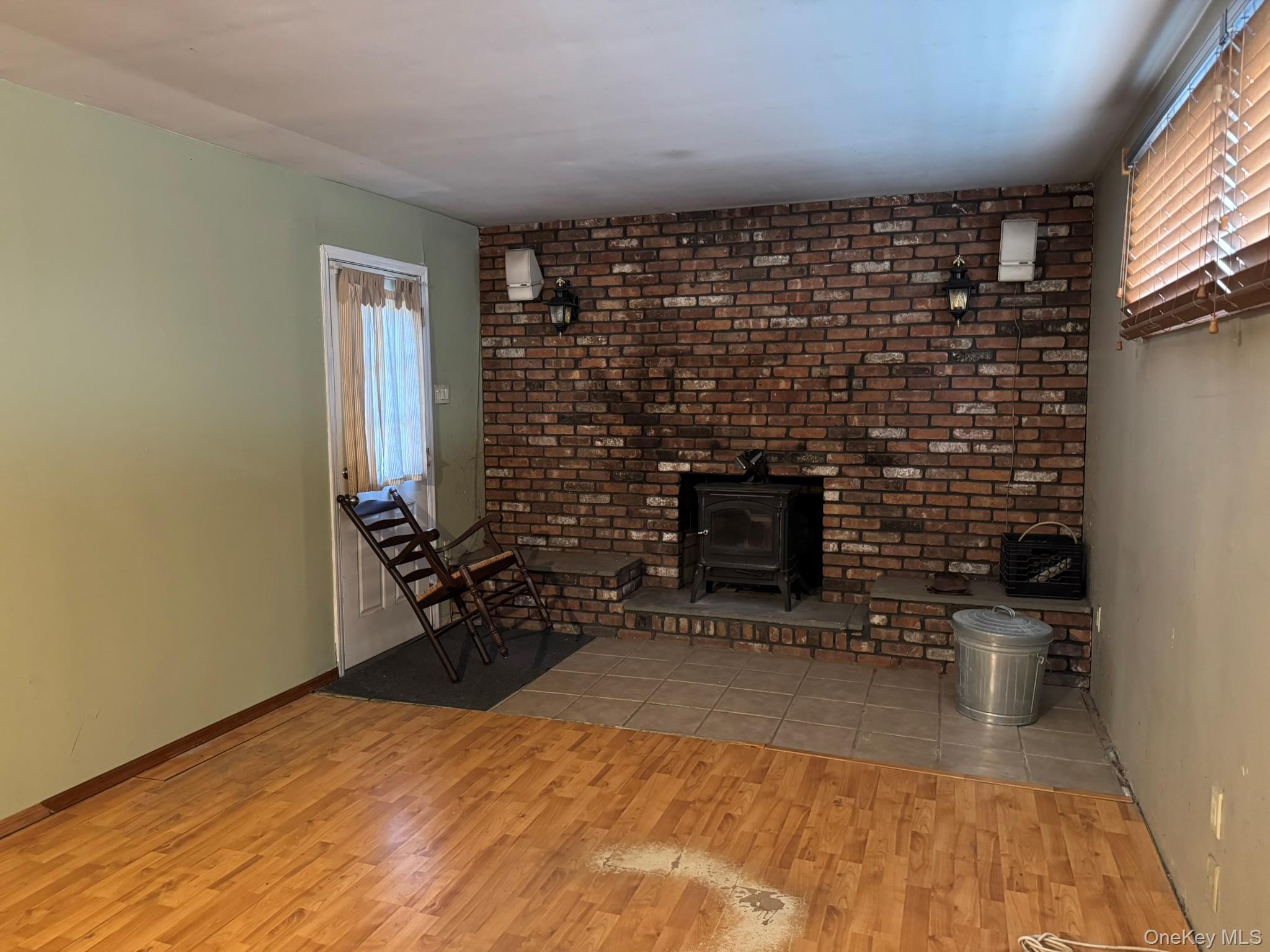 41 Broadway, Shirley, NY 11967