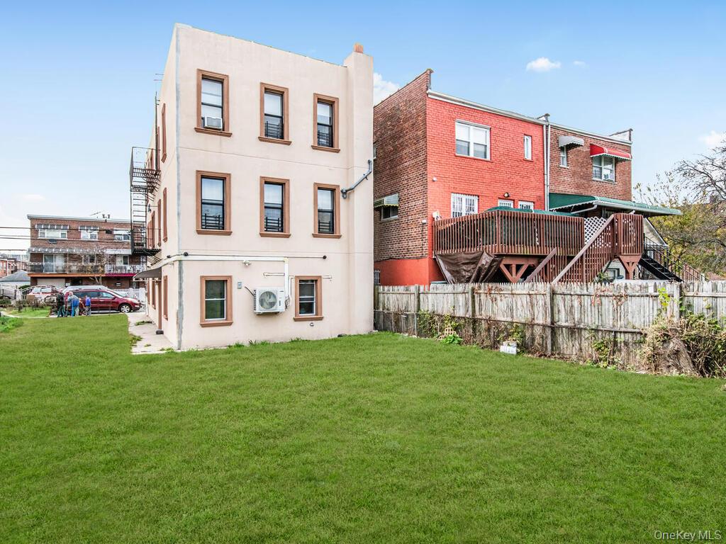 965 E 226th Street, Bronx, NY 10466