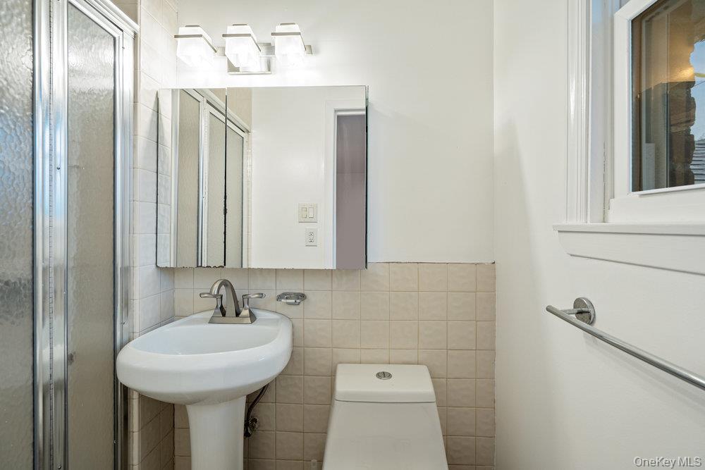 15 Morris Drive, Syosset, NY 11791