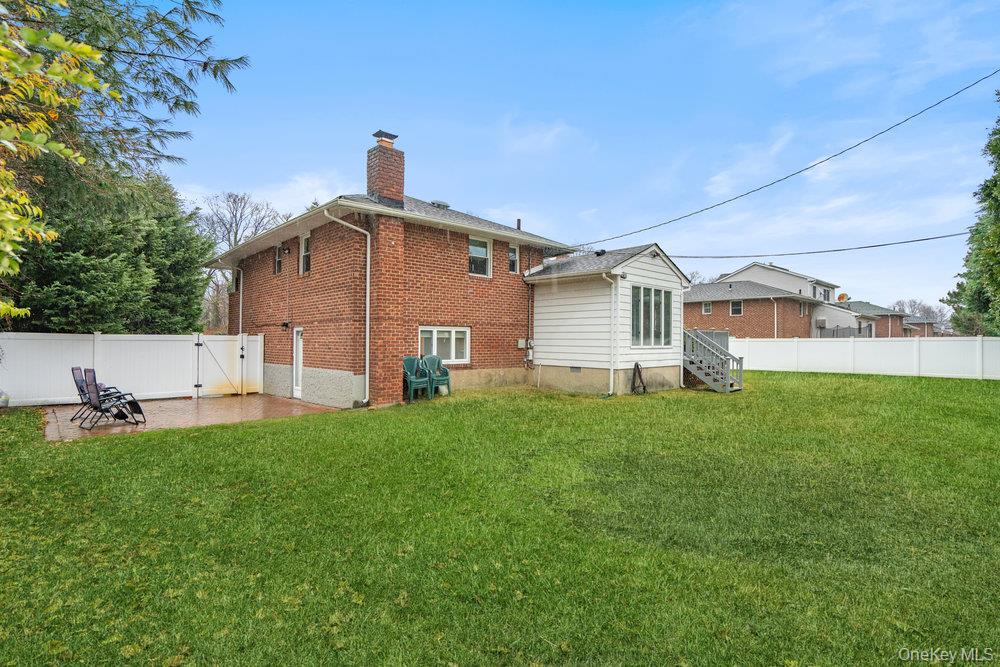 15 Morris Drive, Syosset, NY 11791