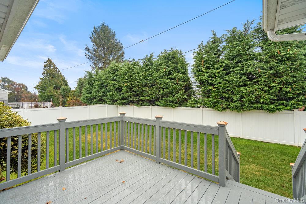 15 Morris Drive, Syosset, NY 11791