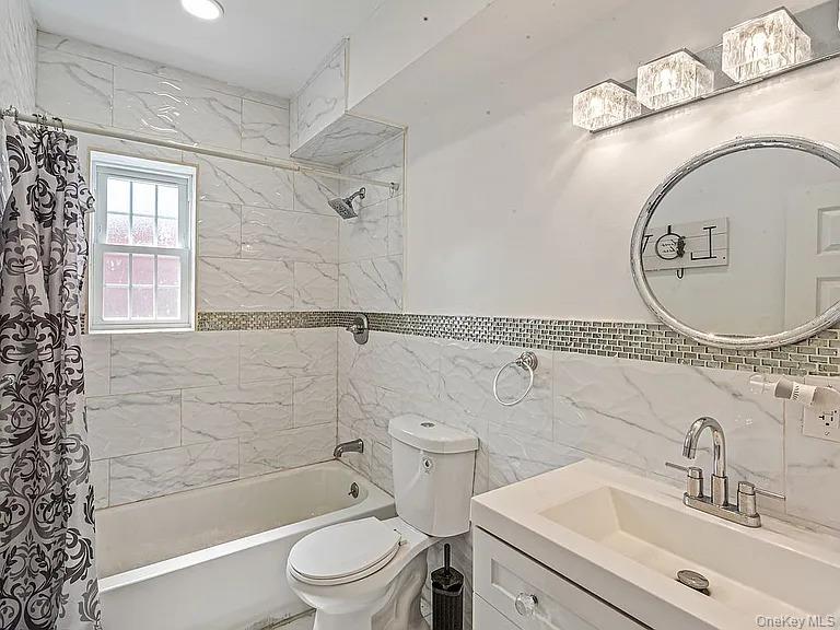 11601 221st Street, Cambria Heights, NY 11411