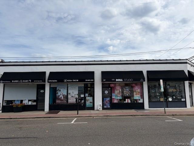 137 N. Park Avenue, Rockville Centre, NY 11570