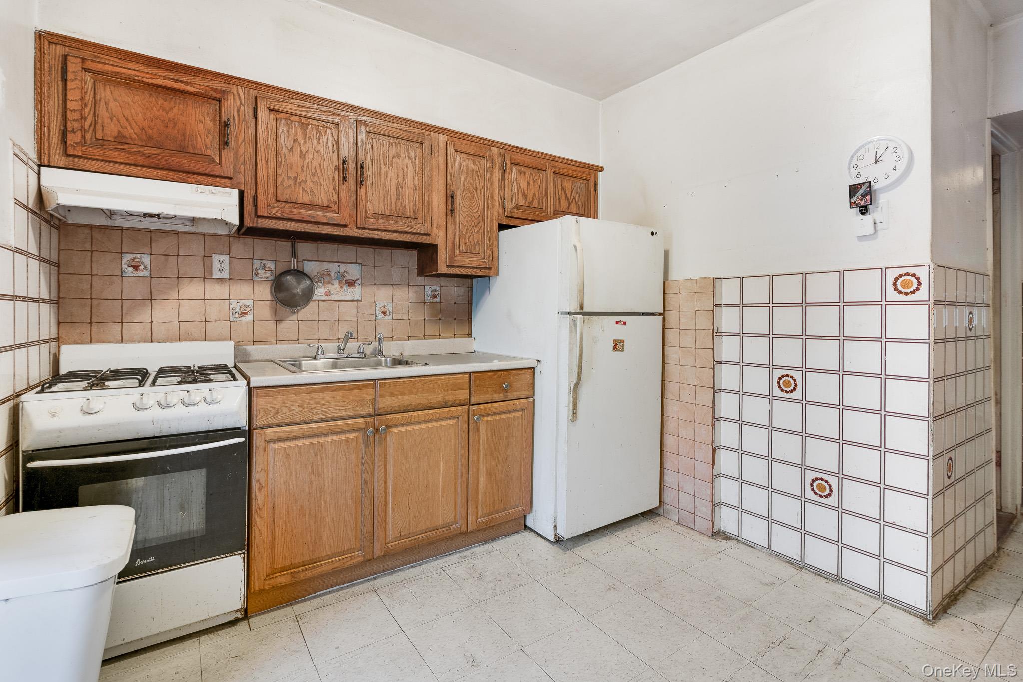 2437 Buck Street, Bronx, NY 10461