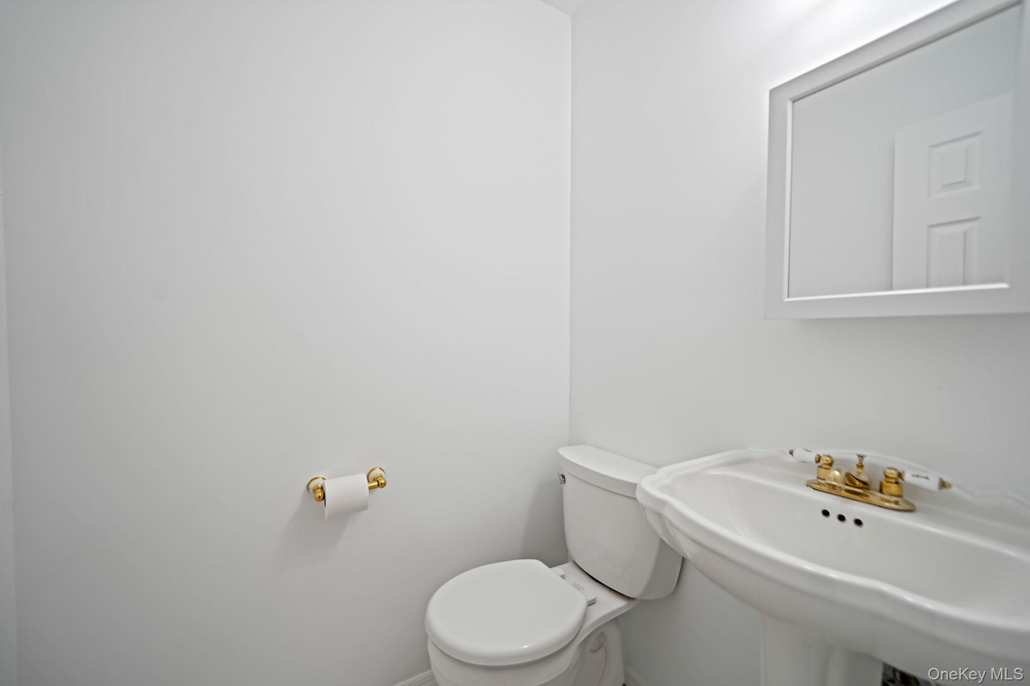 30 Half Mile Road, Middle Island, NY 11953