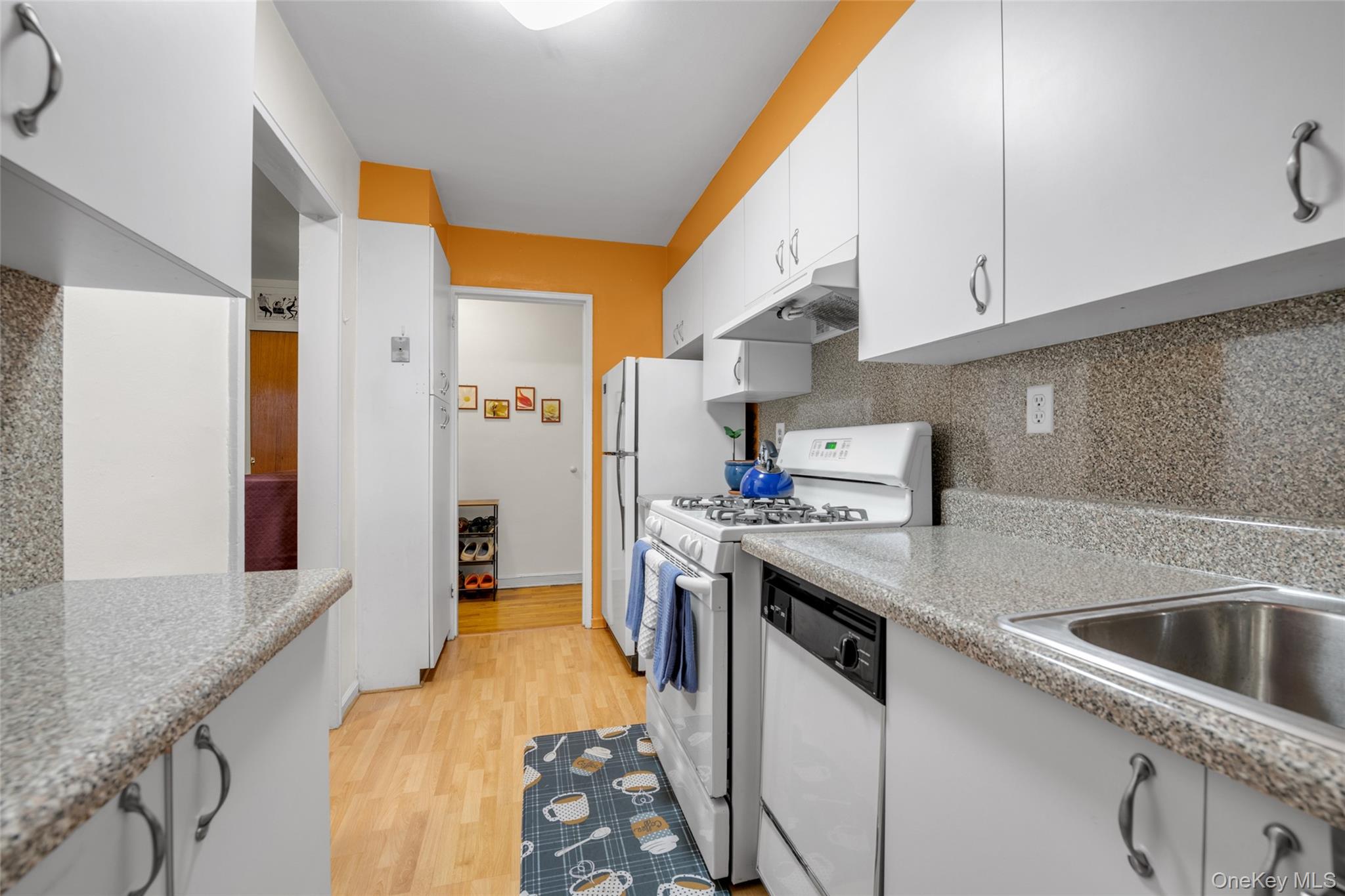 105-25 67 Avenue # 3G, Forest Hills, NY 11375