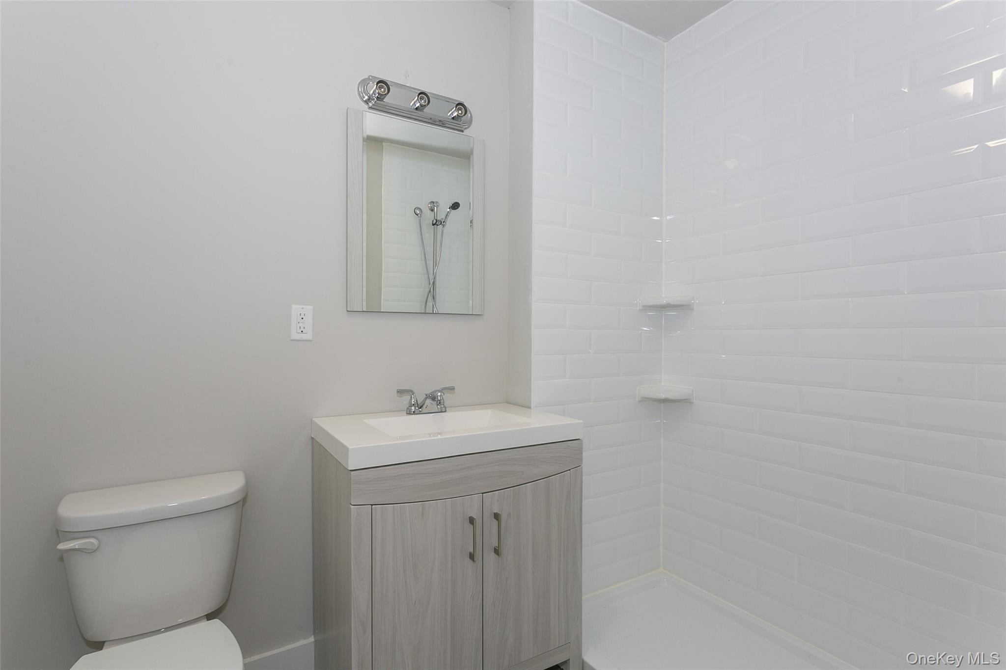 70A Ashburton Avenue # 5B, Yonkers, NY 10701