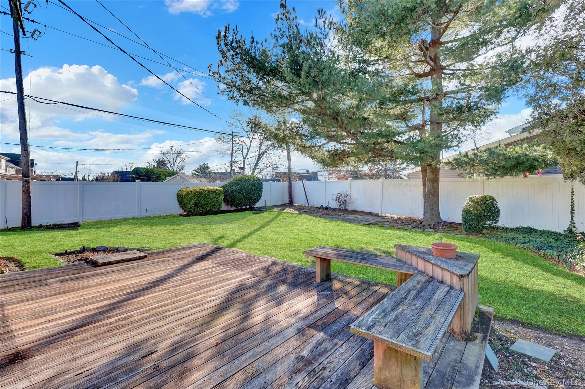 2 Welcome Lane, Hempstead, NY 11793