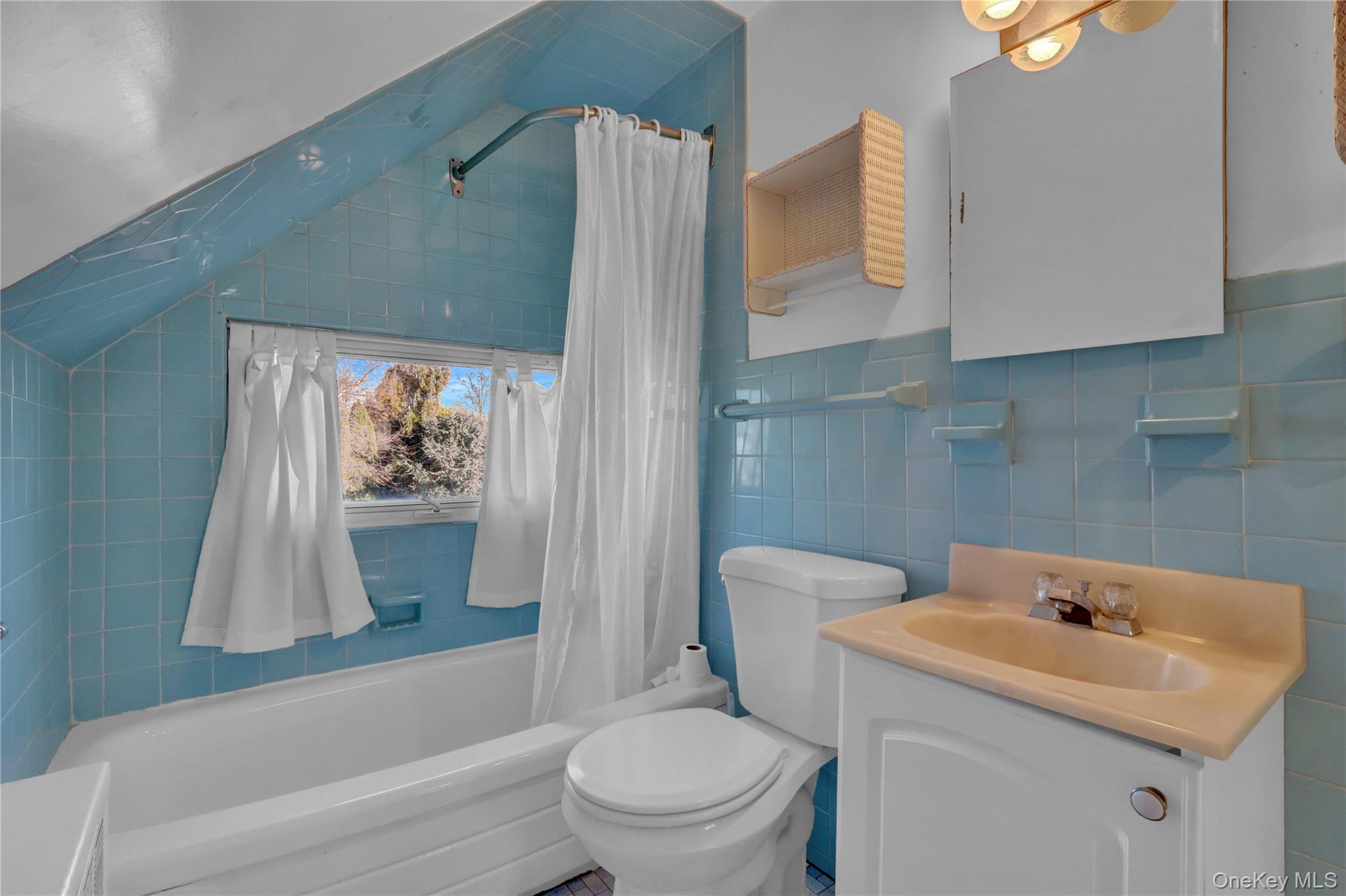 2 Welcome Lane, Hempstead, NY 11793