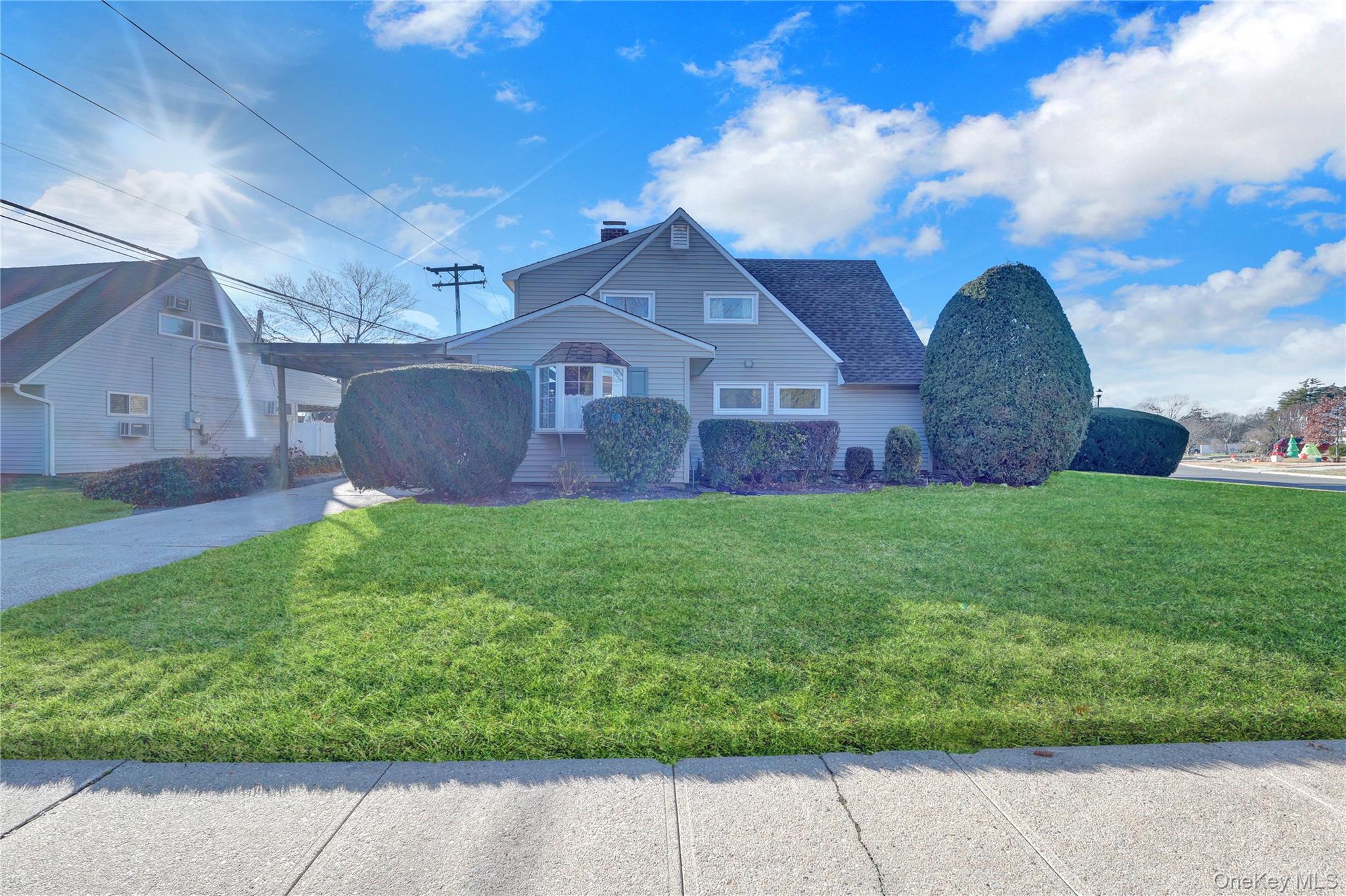 2 Welcome Lane, Hempstead, NY 11793
