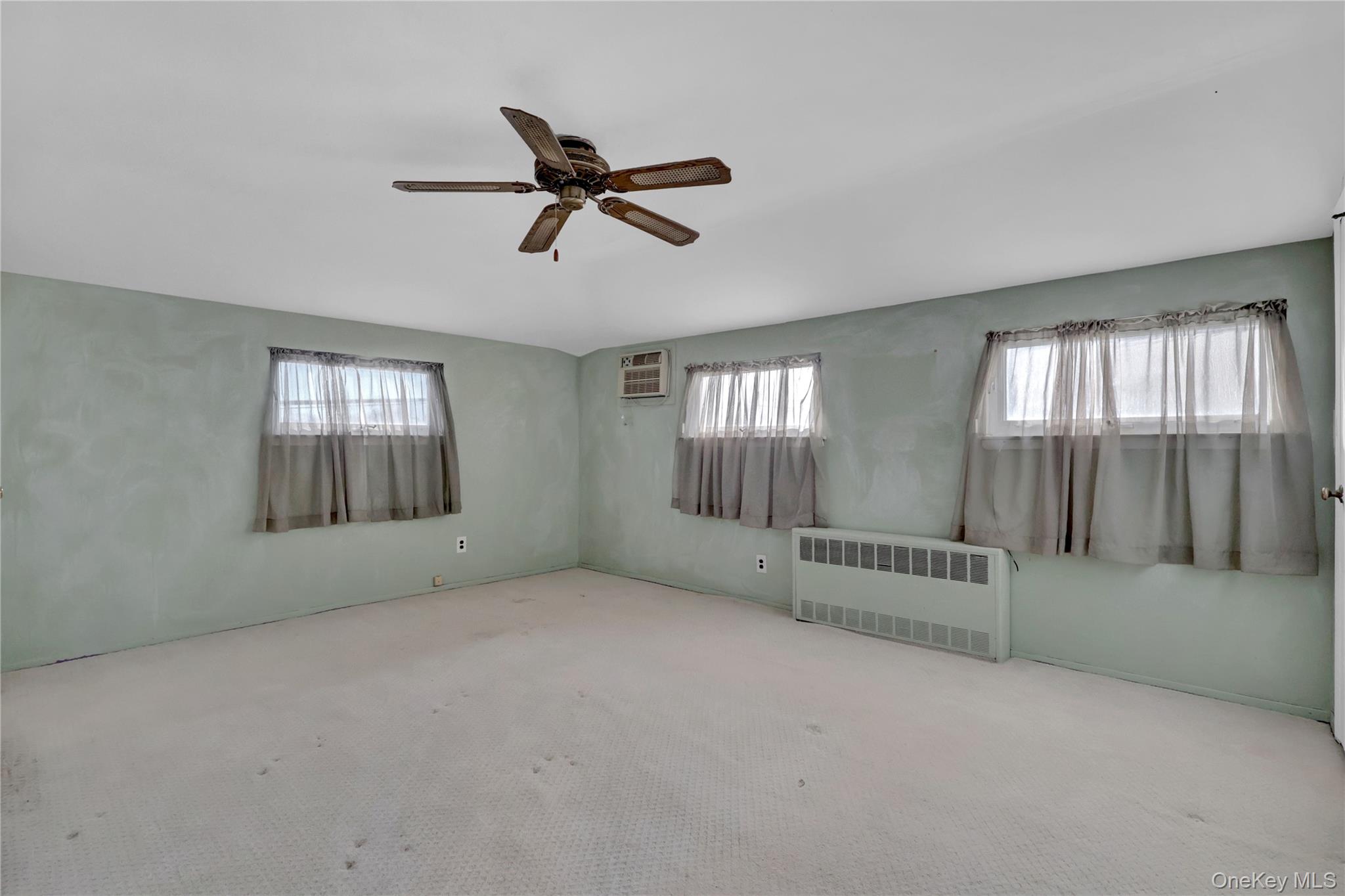 2 Welcome Lane, Hempstead, NY 11793