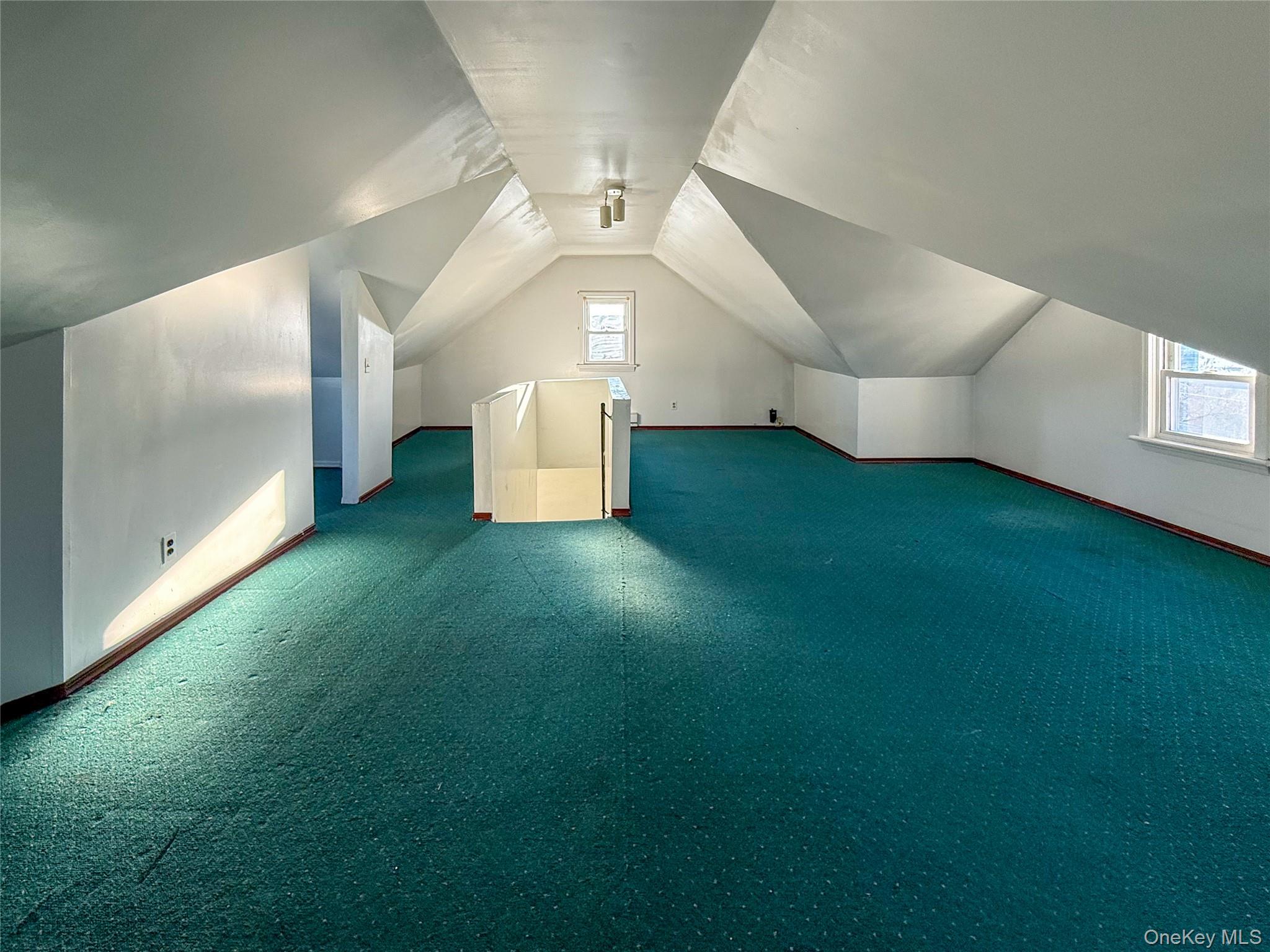 Valley Stream, NY 11580