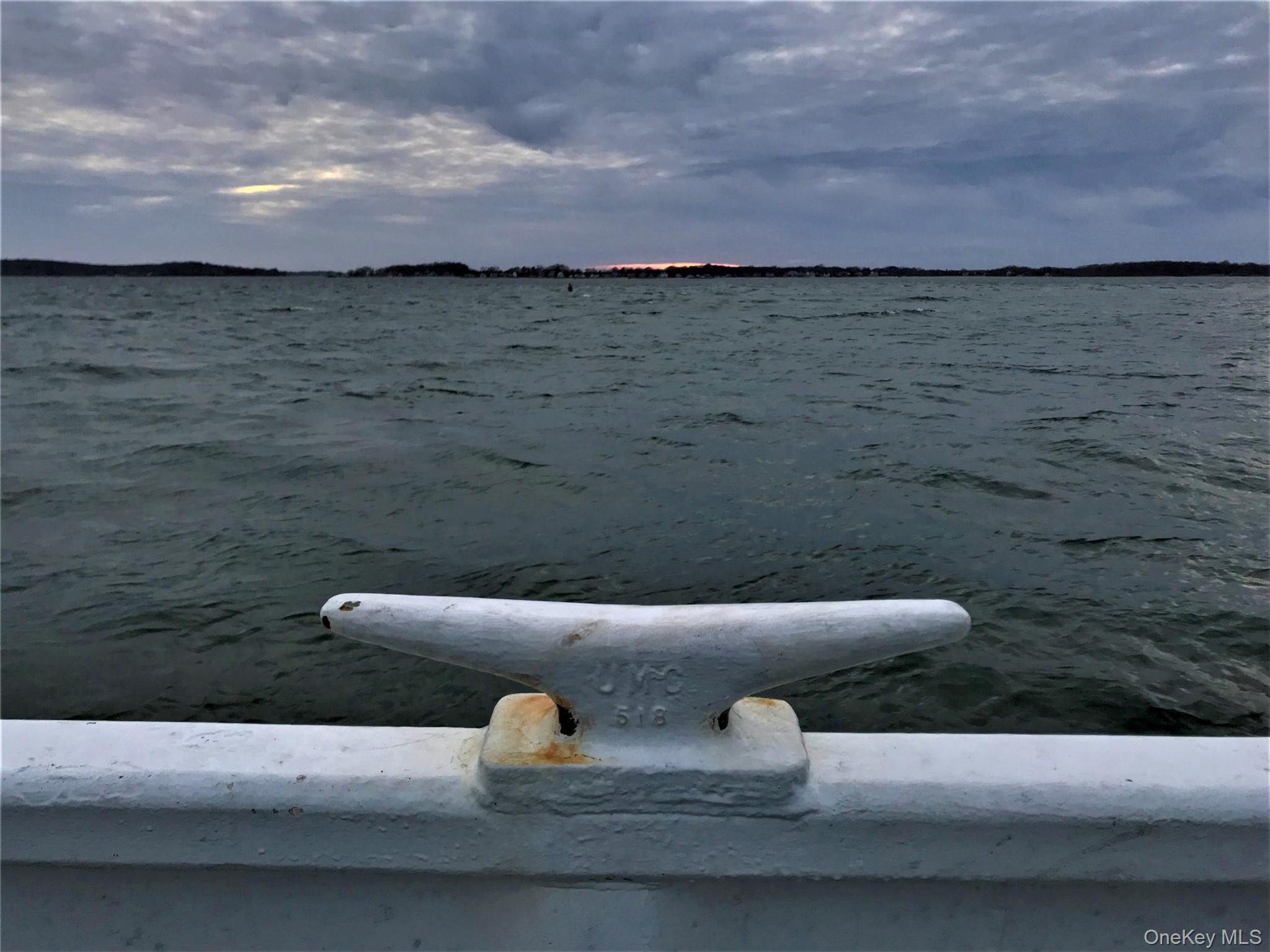 42 N Menantic Road, Shelter Island, NY 11964