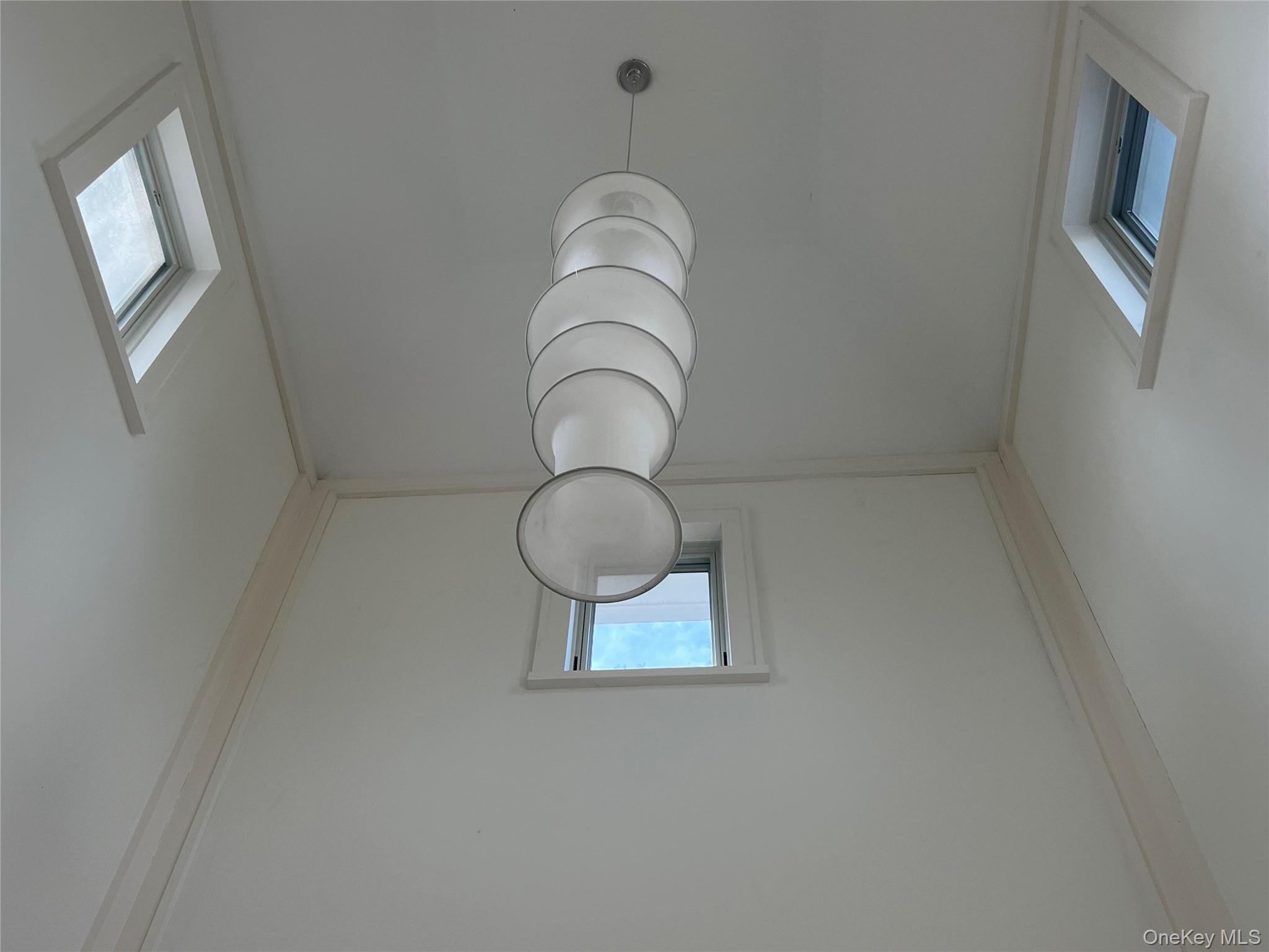 42 N Menantic Road, Shelter Island, NY 11964