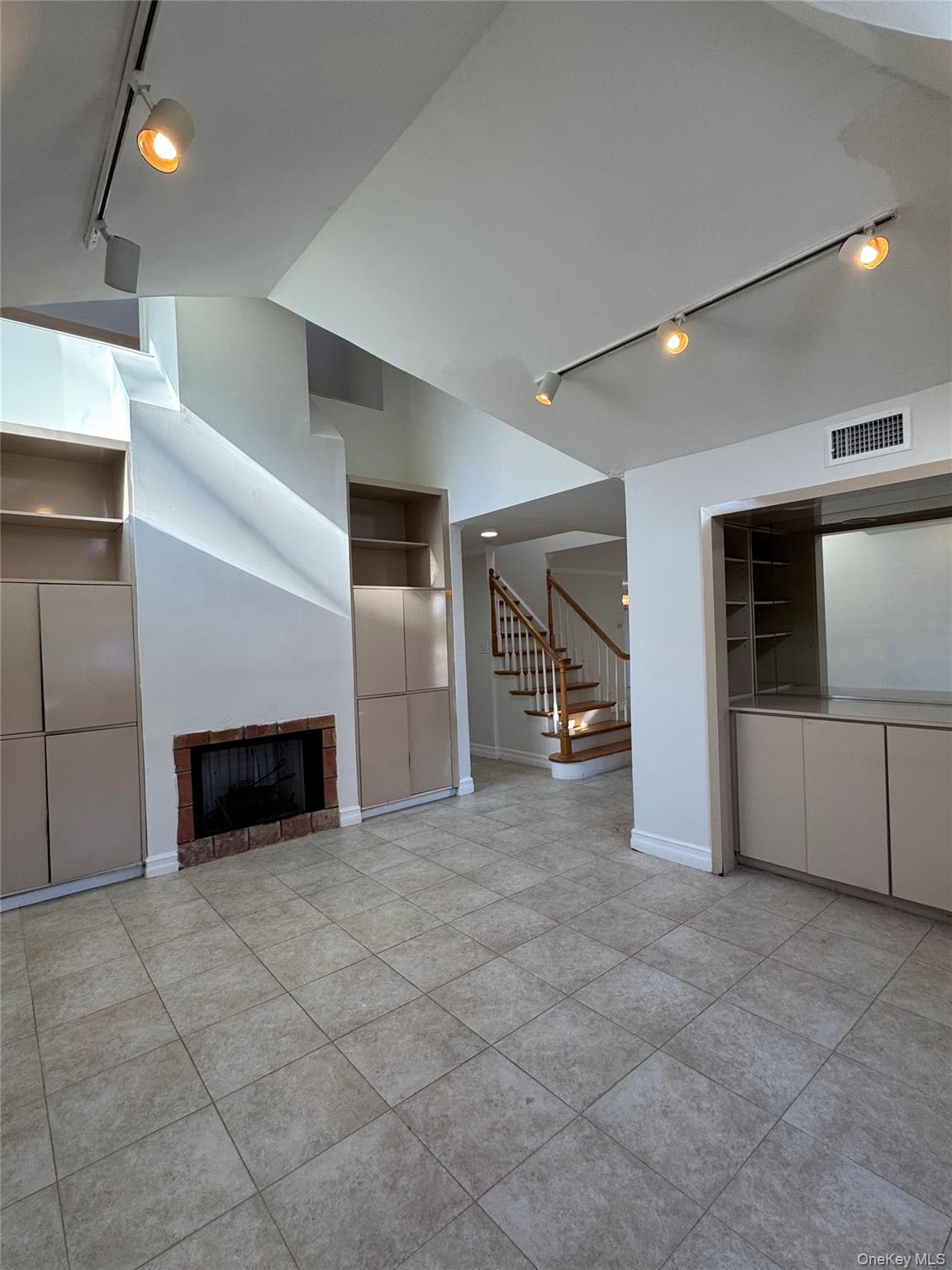 12 Chadwick Road, Great Neck, NY 11023