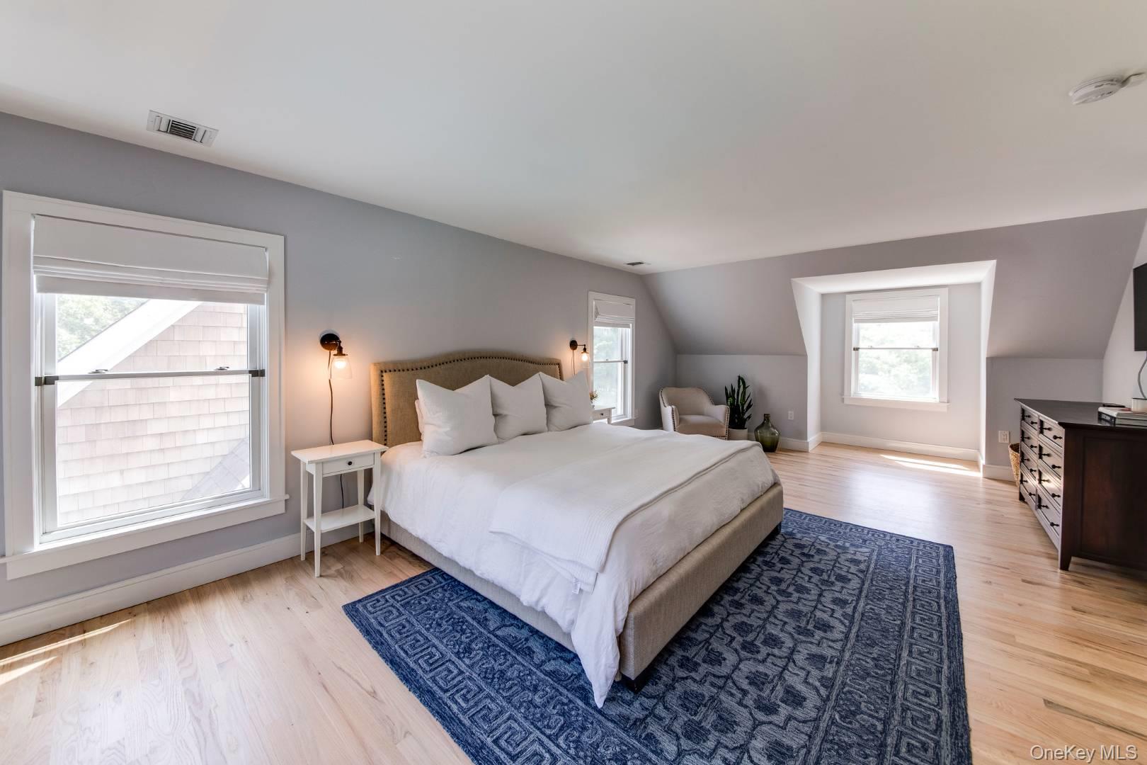 3 Oak Hill Lane, East Hampton, NY 11937