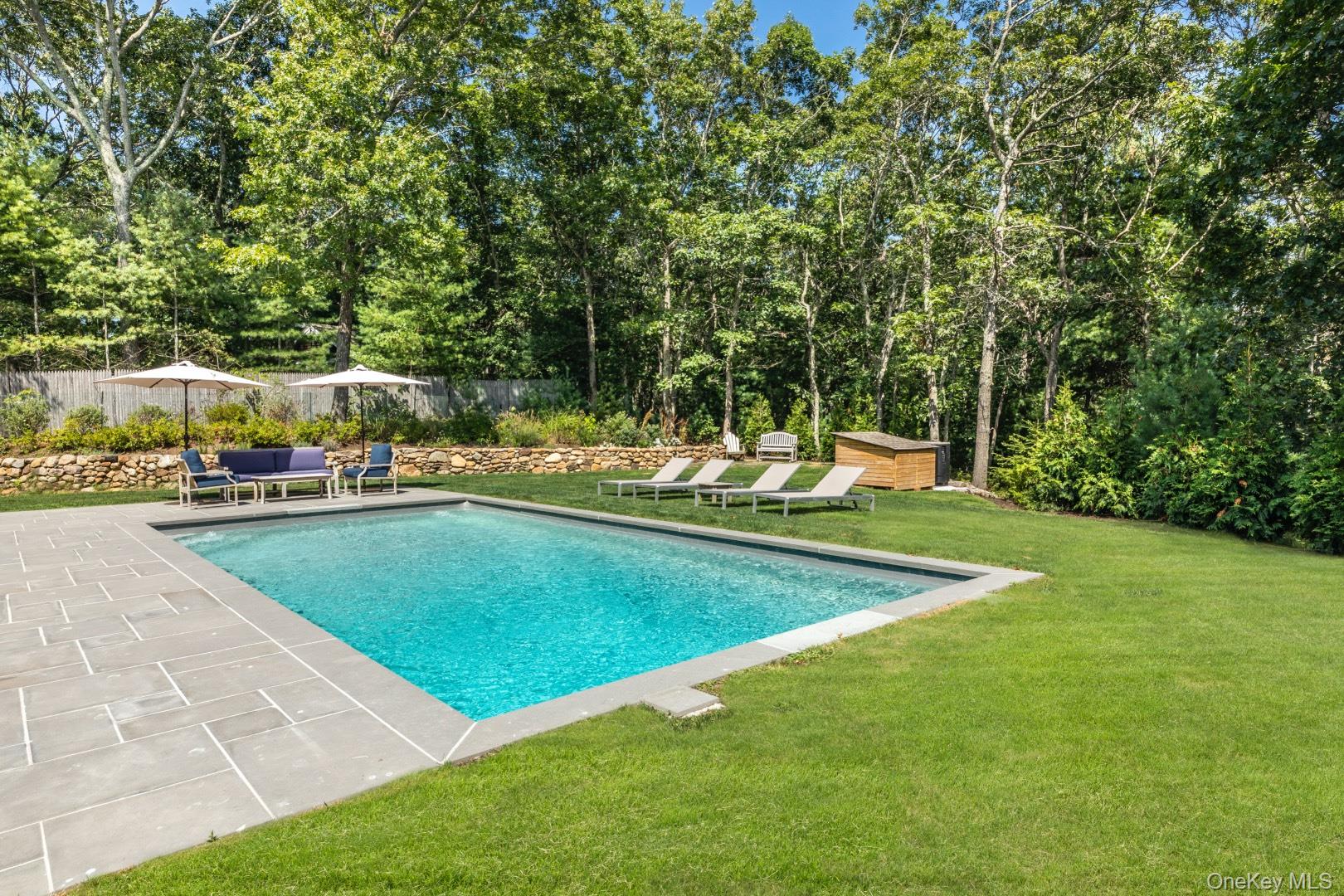 3 Oak Hill Lane, East Hampton, NY 11937