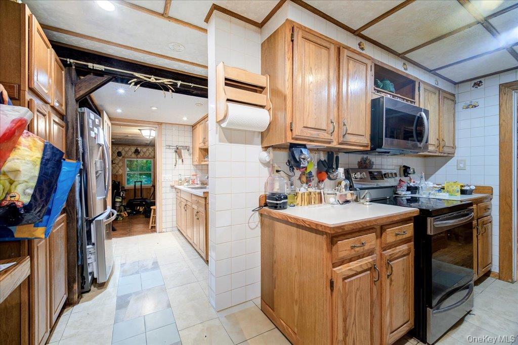 2 Couzines Road, Woodbourne, NY 12788