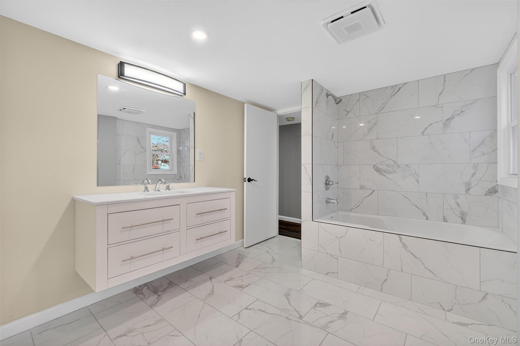 27 Spruce Street, Poughkeepsie, NY 12601