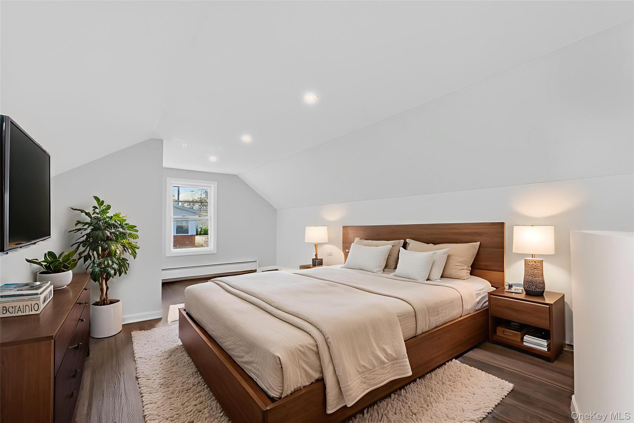 27 Spruce Street, Poughkeepsie, NY 12601