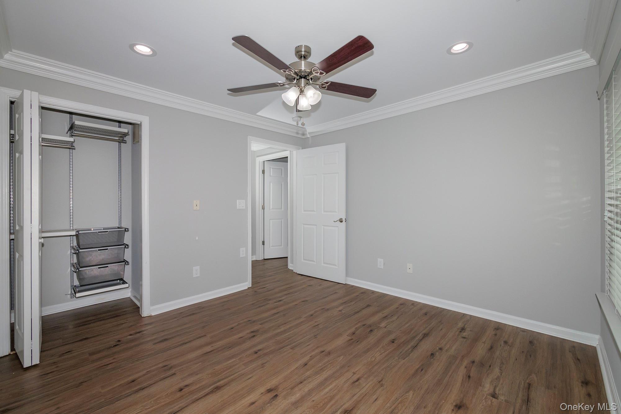 1301 Dolphin Lane # 1301, Holbrook, NY 11741