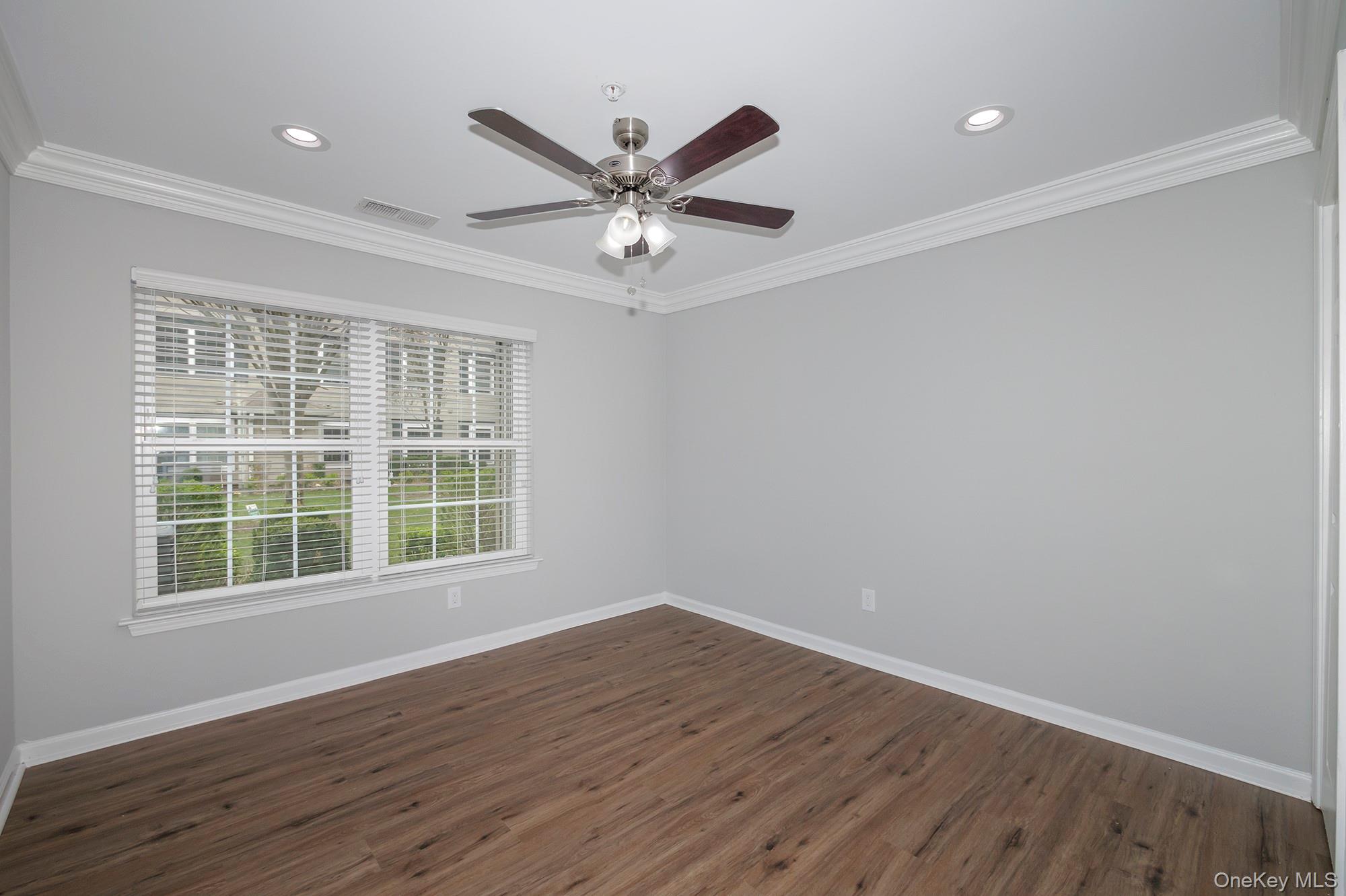 1301 Dolphin Lane # 1301, Holbrook, NY 11741