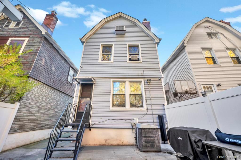 85-79 98 Street, Woodhaven, NY 11421