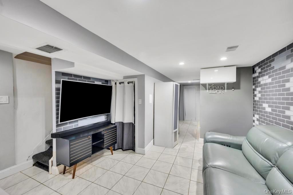 85-79 98 Street, Woodhaven, NY 11421