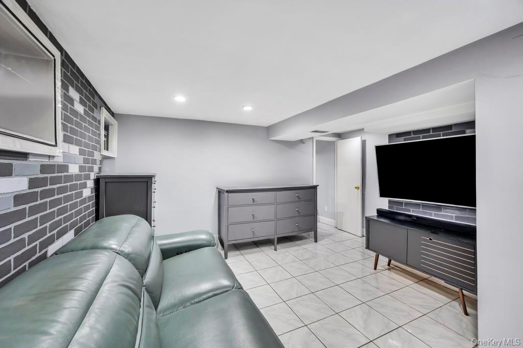 85-79 98 Street, Woodhaven, NY 11421