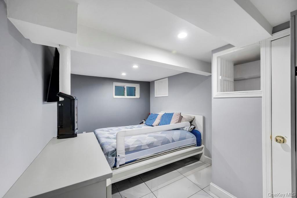 85-79 98 Street, Woodhaven, NY 11421