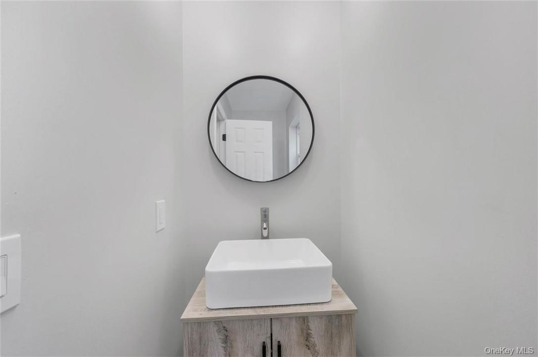 5 Fairview Lane, Salisbury Mills, NY 12577