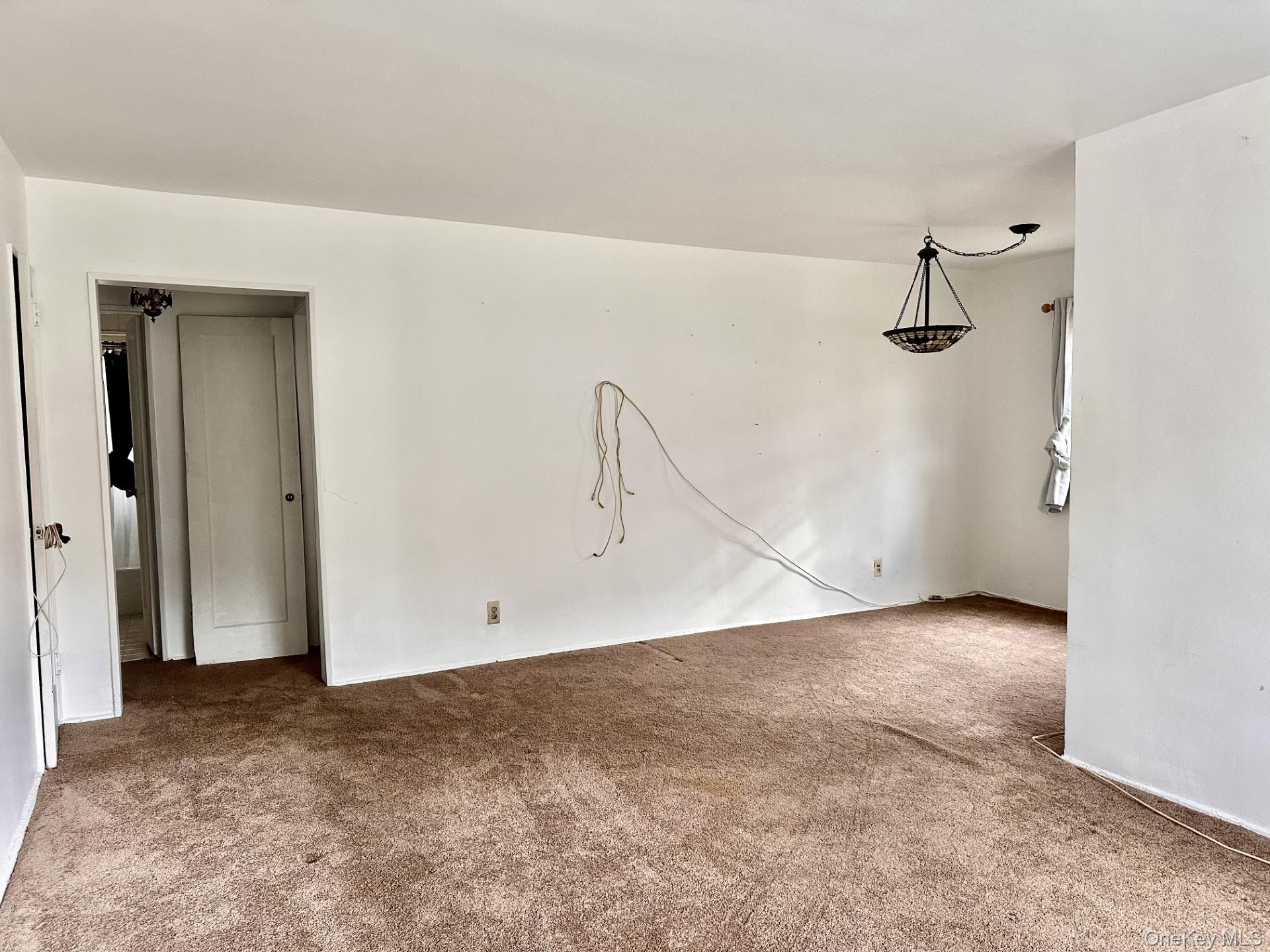 253-32 61st Avenue # 1, Little Neck, NY 11362