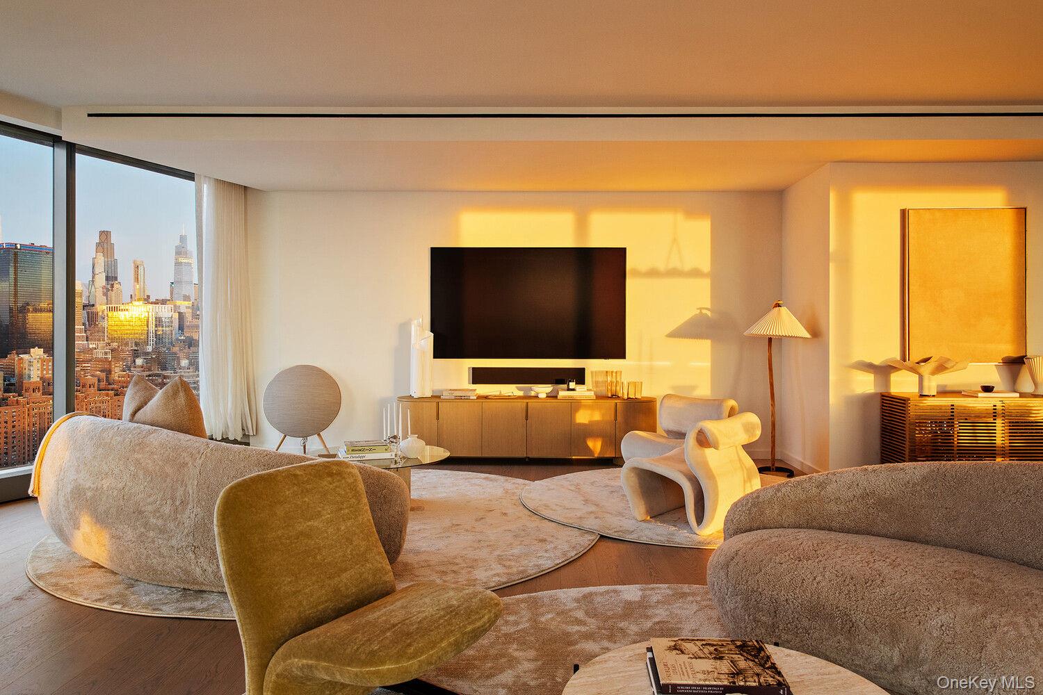 500 W 18TH Street # W28B, New York (Manhattan), NY 10011