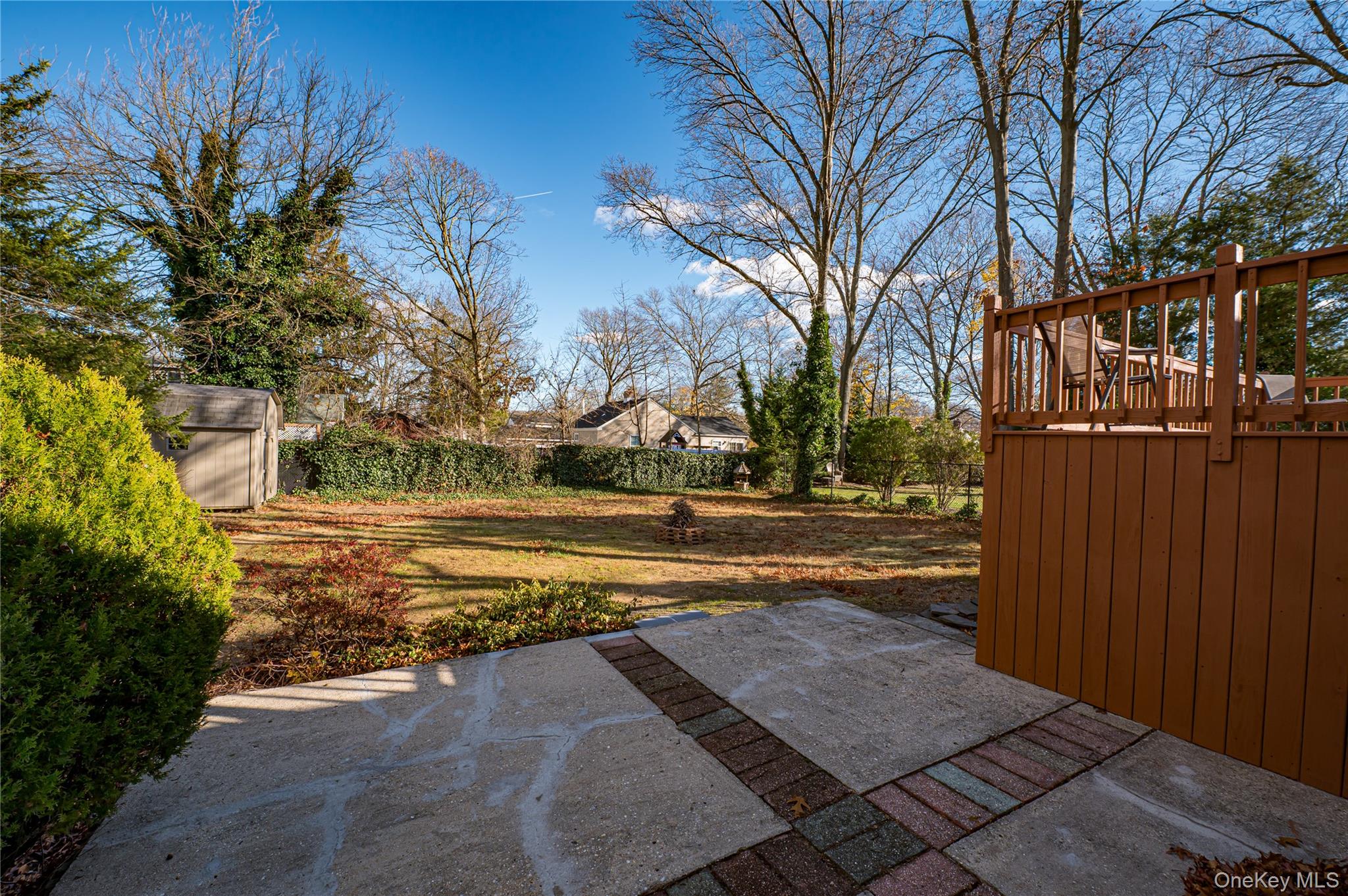 5 Fiore Court, Saint James, NY 11780