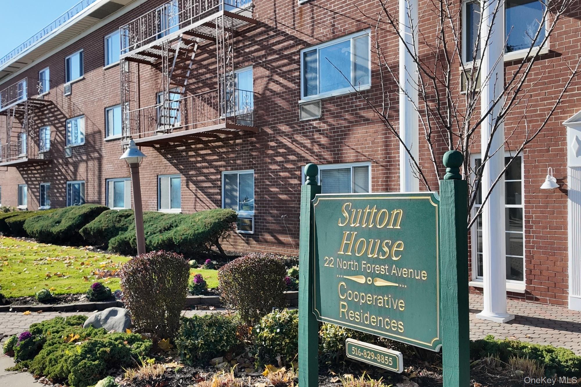 22 N Forest Avenue # 2S, Rockville Centre, NY 11570