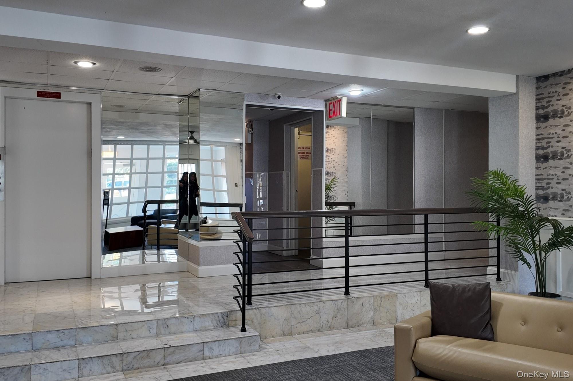 22 N Forest Avenue # 2S, Rockville Centre, NY 11570